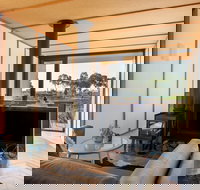 The Vineyard Retreat McLaren Vale - C Tourism