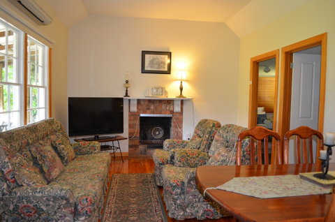 Tre- Vista Lane Retreat - C Tourism 2