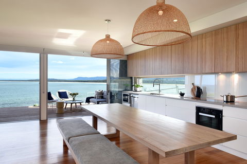 Absolute Waterfront Gerroa - C Tourism 0