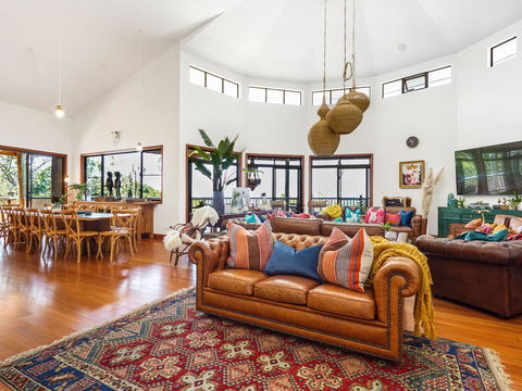 Aquila Retreat Eco Mansion - C Tourism 0