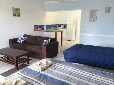 Cardwell Beachfront Motel - C Tourism 2