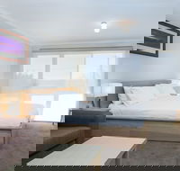 Cascades 3 - C Tourism