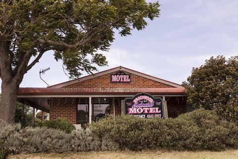 Colonial Motel - C Tourism 0