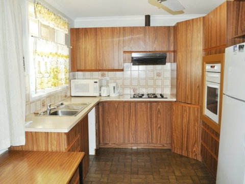 Jay Jay's Beach House - C Tourism 1