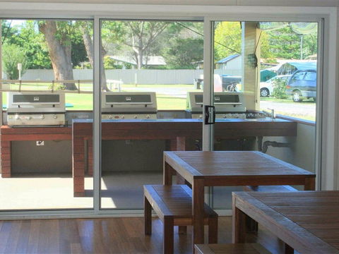 Lake Conjola Waterfront Holiday Park - C Tourism 2