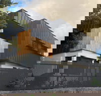 Lucent Art House  Stirling Curated Accommodation - C Tourism