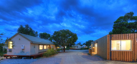 Scamander Sanctuary Holiday Park - C Tourism 0
