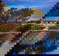 Stonewell Cottages and Vineyards - C Tourism