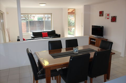 Adelaide Serviced Accommodation - Childers House - C Tourism 2