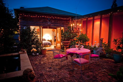 At Eleven, La Petite Maison - C Tourism 0