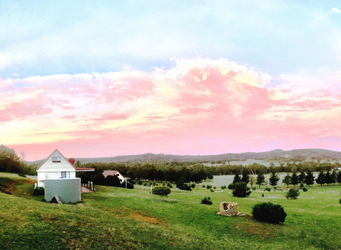 Barella Cabins - C Tourism 0