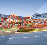 Bolton on the Park - C Tourism