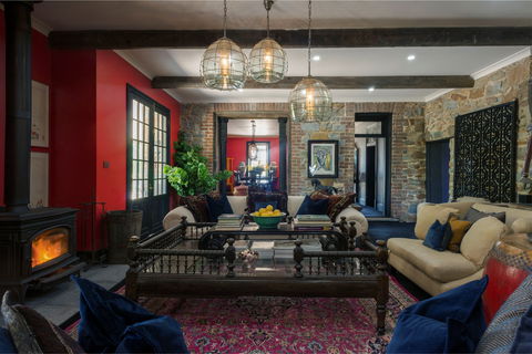 Hillcrest House Binda - C Tourism 2