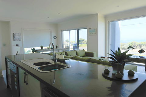 Horizons Part Of Blue Fin Holiday Homes - C Tourism 1