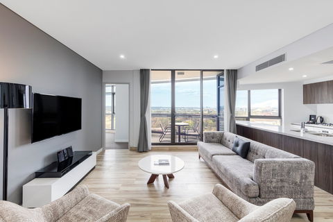 Meriton Suites Church Street, Parramatta - C Tourism 2