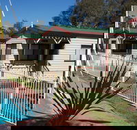 Parkes Country Cabins - C Tourism