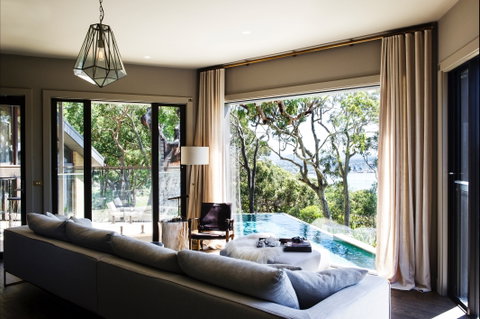 Pretty Beach House - C Tourism 1