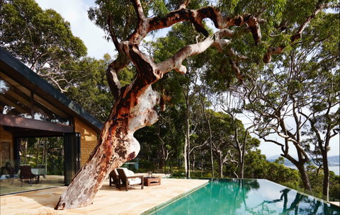 Pretty Beach House - C Tourism 2