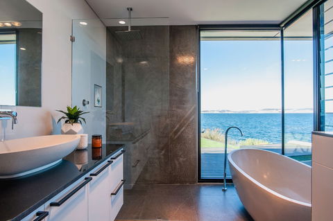 Shelley Rocks House - C Tourism 2