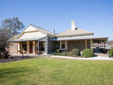 SINKINSON HOUSE - Mount Torrens - C Tourism 0