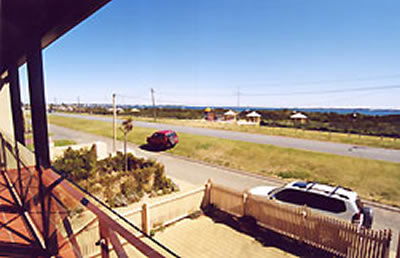 A Beachfront Villa Rockingham - C Tourism 3