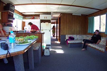 Clyde River Houseboats - C Tourism 2