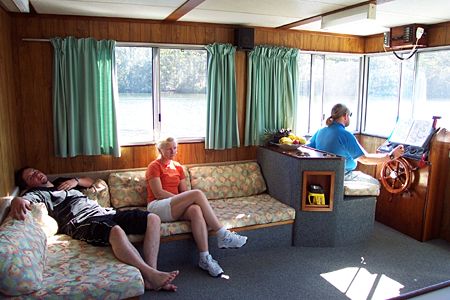 Clyde River Houseboats - C Tourism 3