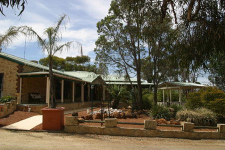 Black Wattle Retreat - C Tourism 0