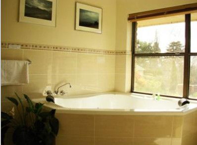 Bathurst Heights Bed And Breakfast - C Tourism 3