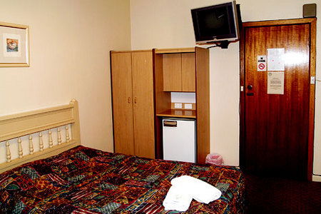 Knickerbocker Hotel Motel - C Tourism 1