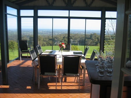 Vista Ridge Estate - Top Paddock Cottage - C Tourism 1