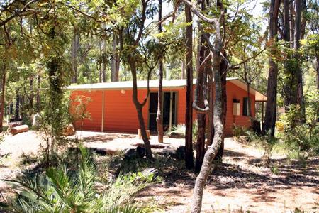 Dwellingup Chalets And Caravan Park - C Tourism 4