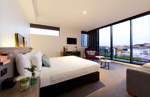 Alpha Mosaic Hotel Brisbane - C Tourism 0