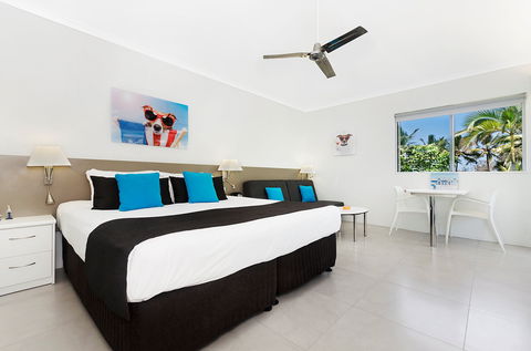 By The Sea Port Douglas - C Tourism 1