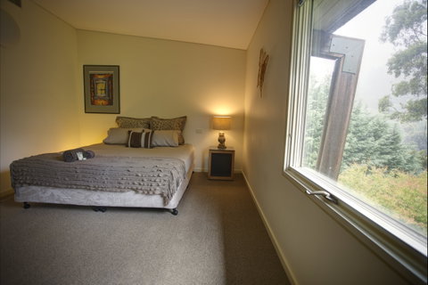 CountryPlace - C Tourism 1
