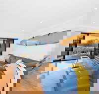 Dolphin Cove  North Haven - C Tourism