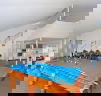 Falcon by the Bay - C Tourism