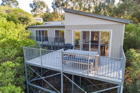 Freycinet Haven - C Tourism 0