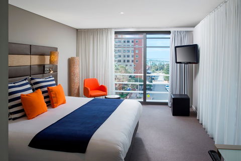 Novotel Newcastle Beach - C Tourism 0