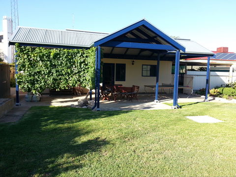 Phoenix Cottage - C Tourism 2