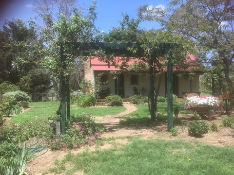 Red Hill Cottage - C Tourism 1