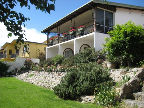 Sages Haus Bed And Breakfast - C Tourism 1