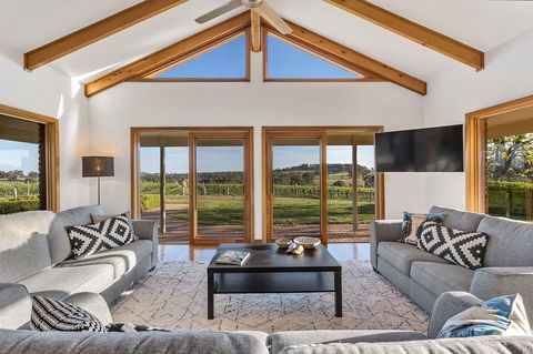 Simon Tolley Lodge - C Tourism 0