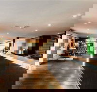 The Waverley International Hotel