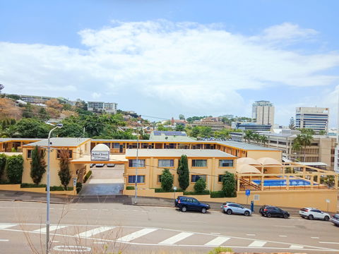 The Robert Towns - C Tourism 0