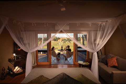 Zoofari Lodge, Taronga Western Plains Zoo Dubbo - C Tourism 0