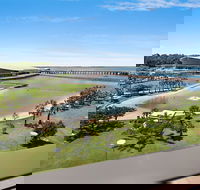 Akuna Waterfront - C Tourism