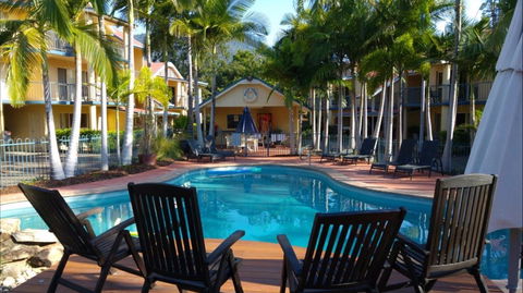 At Beach Court Holiday Villas - C Tourism 0
