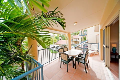 At Beach Court Holiday Villas - C Tourism 1