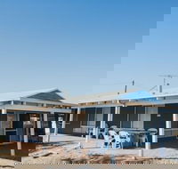 Bay Beach House - C Tourism